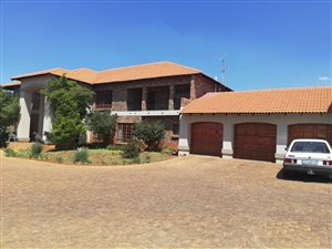 5 Bed House in Olympus AH