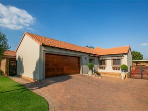 3 Bed House in Amberfield Valley
