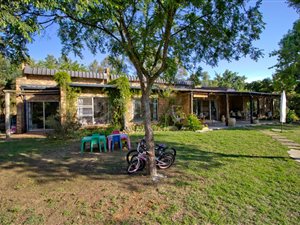 4 Bed House in Chartwell