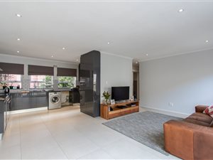 2 Bed Apartment in Three Anchor Bay