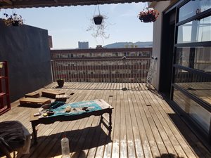 2 Bed Apartment in Sunnyside