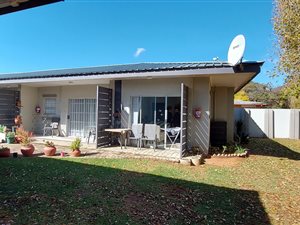 1 Bed Apartment in Brandwag