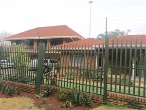 6 Bed House in Albemarle
