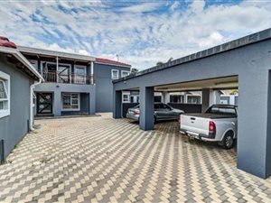 13 Bed House in Kempton Park Central