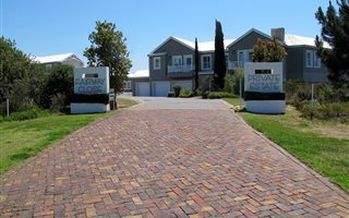 530 m² Land available in Goose Valley