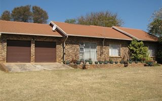3 Bedroom House in Derdepoort