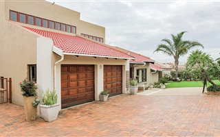 4 Bedroom House in Elandshaven