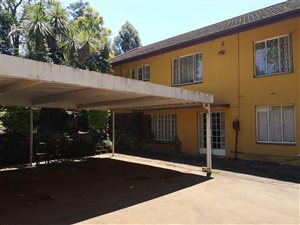 9 Bed House in Boughton