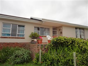 5 Bed House in Sunrise on Sea