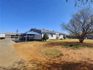 2600 m² Industrial space in Clayville