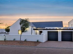 4 Bedroom House in Croydon Olive Estate