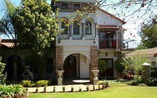 4 Bedroom House in Boardwalk Manor