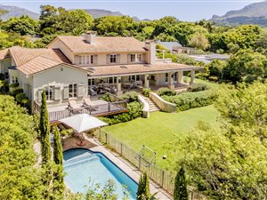 4 Bed House in Constantia Upper