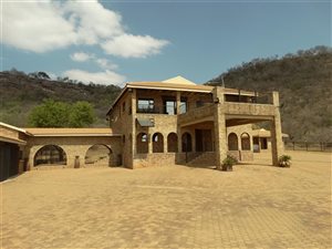 3710 ha Farm in Modimolle