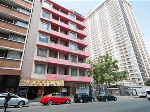 2 Bed Apartment in Hillbrow