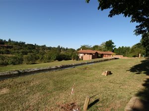 1421 m² Land available in White River Country Estate