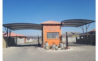 3 Bedroom Cluster in Waterkloof