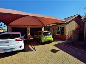 3 Bed Townhouse in Wierda Crest Estate