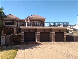 5 Bed House in Country View