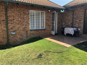 2 Bed Townhouse in Garsfontein