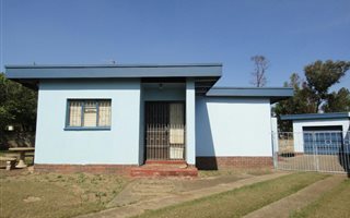 4 Bedroom House in Barry Hertzog Park