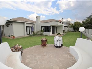 3 Bed House in The Meadows