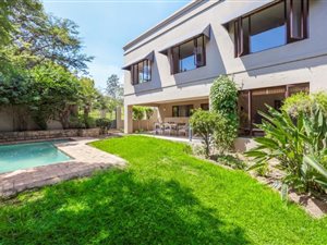 3 Bed House in Cedar Lakes