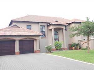 6 Bedroom House in Midfield Estate