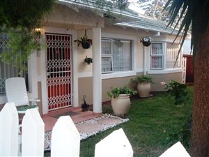3 Bed Townhouse in Somerset Park