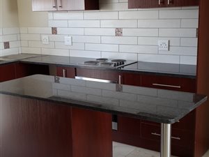 2 Bed Townhouse in Waterval East