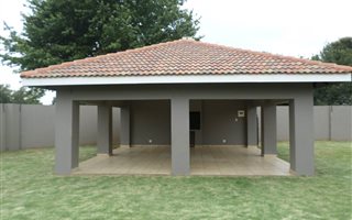 2 Bedroom Townhouse in Brenthurst