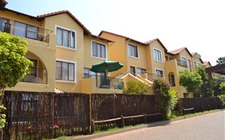 3 Bedroom Apartment in Sundowner