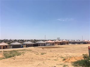 3 Bedroom House in Clayville