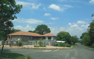2 Bedroom Flat in Schoemansville