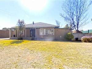 3 Bed House in Parkhill Gardens