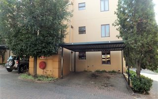 2 Bedroom Apartment in Melrose Estate