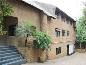 642 m² Commercial space in Melrose Arch