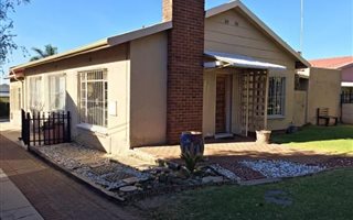 3 Bedroom House in Woodmere