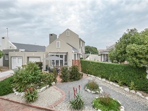 3 Bed House in Yzerfontein
