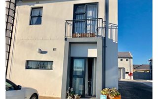 2 Bedroom House in Parklands North