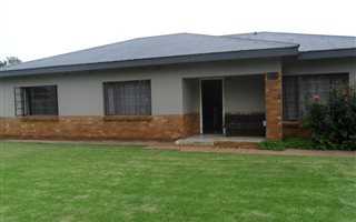 2 Bedroom House in Meyerton Central