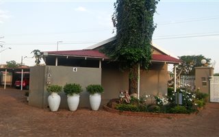 1 Bedroom House in Montana Gardens