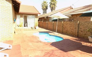 3 Bedroom Townhouse in Bronkhorstspruit