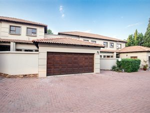 3 Bed Duplex in Six Fountains Estate