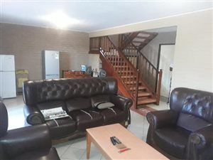 4 Bed Townhouse in Pinetown Central