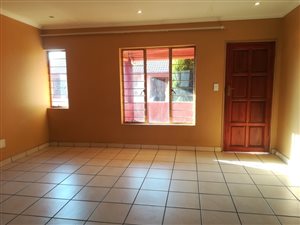 2 Bed Townhouse in Jan Niemand Park