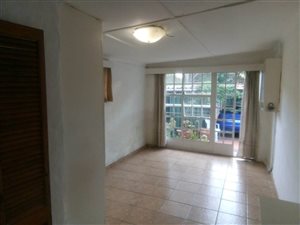 1 Bed House in Lombardy East