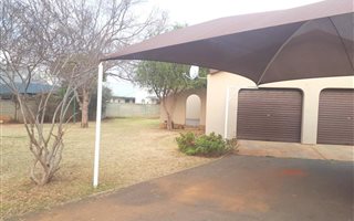 3 Bedroom House in Carletonville