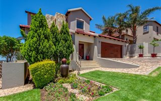 3 Bedroom Cluster in Pinehaven
