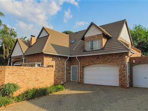 4 Bed Townhouse in Groenkloof